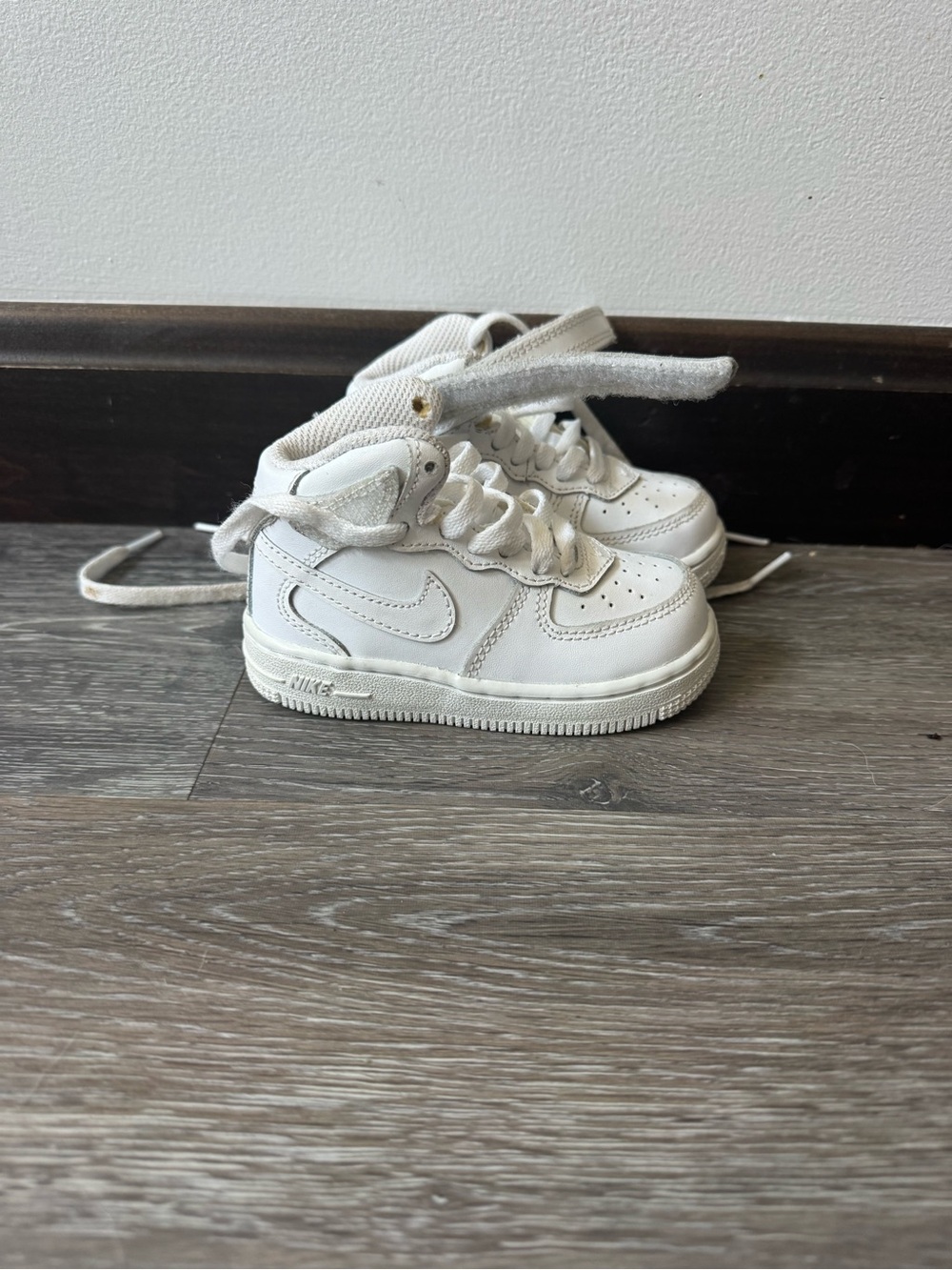 Nike Kids White Leather High-Top Sneakers with Strap